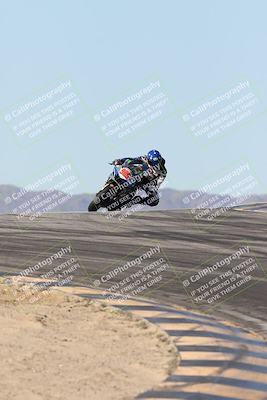 media/Dec-07-2025-CVMA (Sun) [[3e7d2de5dc]]/Race 7-Formula Lightweight Twins Shootout/